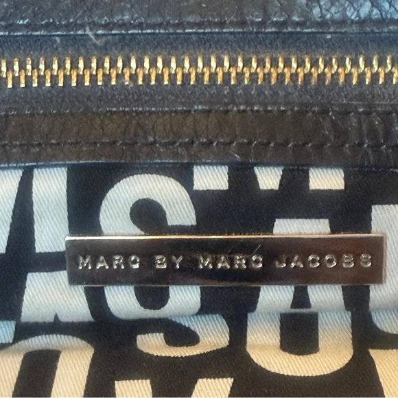 Marc Jacobs Distressed
Leather Signature Satchel - 
Dark Navy Large Soft Slouchy - Picture 3 of 13